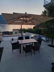 Waterfront Apartment Petrovina