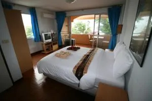 Beachfront Hotel Cha Am - Ban Pak Khlong Cha-am
