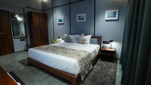 Sort By Stays, Grand Peddem, Anjuna