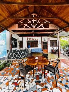 Las Gardenias Hostel - Starlink Internet