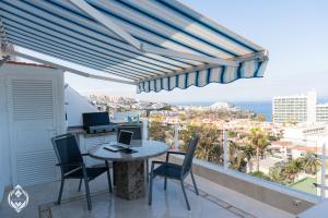 Große Wohnung - 2 Schlafzimmer - 2 Bäder - Aussicht auf Los Gigantes - Balkon