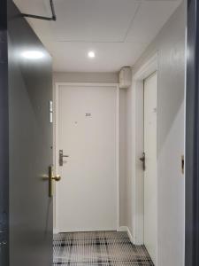 Hotels Mercure Tours Centre Gare et Congres : Suite Familiale avec 2 Chambres Communicantes