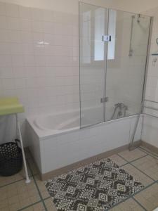 Maisons de vacances Maison 14 personnes,Pal 4 kms : photos des chambres