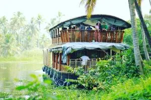 Rajahamsam Houseboat - Alappuzha