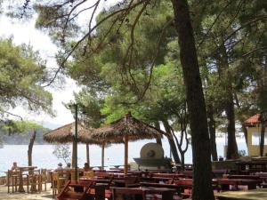 Apartment Radanović-Beaches 5 min walking