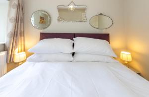 The Snug - A Quaint Mews Cottage City Centre