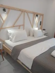 Adam's House - Achladies