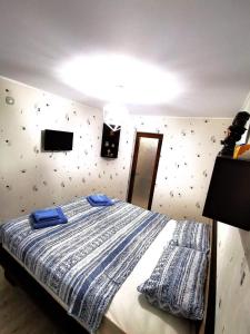 GBY HOME STUDIO Neptun