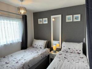 103 Sunbeach South facing 2 bed chalet M and T chalets