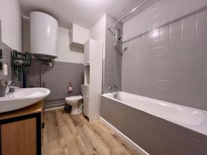 Appartements Appartement Climatise 4prsn Au pied de la Citadelle : photos des chambres