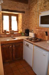 Maisons de vacances Le Cantou Authentique Perigourine avec belle Piscine au sel aux portes de Sarlat : photos des chambres