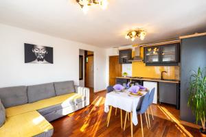 Olive Garden House in Žrnovnica with a View & BBQ