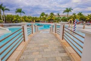 Lacqua DiRoma III ---com Piscinas 24h -- DESTINOS COMBINADOS TURISMO