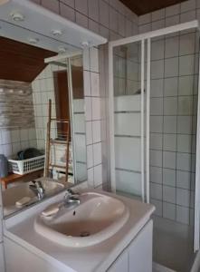 Maisons de vacances Maison de charme a Rougegoutte avec jardin et barbecue : photos des chambres