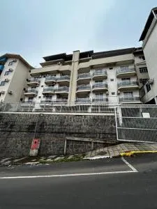 APARTAMENTO DUPLEX 5 QUARTOS 100 m do Parque - 皮拉图巴