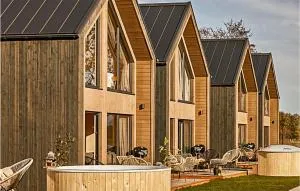 2 Bedroom Lovely Home In Trzesacz - Тшенсач