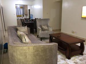 3 Bedroom Retreat Apartment In Greatwall Gardens