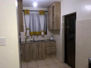 3 Bedroom Retreat Apartment In Greatwall Gardens