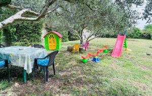 Cozy Apartment In Vrsi With Wifi