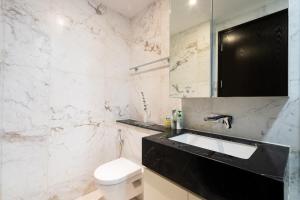 Modern District 1 2BR&3BR D1&Zenity apartment OUTDOOR Jacuzzi Pool