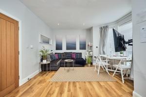 Princess Green 2 - Portrush by the Sea