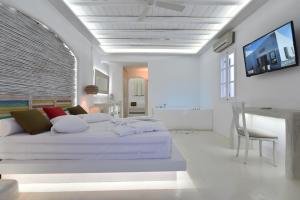 Zefi Hotel & Suites Paros Greece