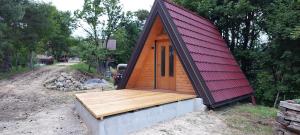 Glamping Volčji tabor - zavetje tišine sredi gozda
