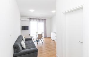 Amazing Apartment In Kastel Kambelovac