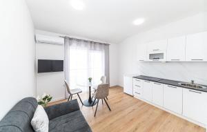 Amazing Apartment In Kastel Kambelovac