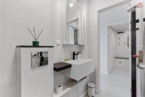 Beautique Apartament Panoramic View on People Palace