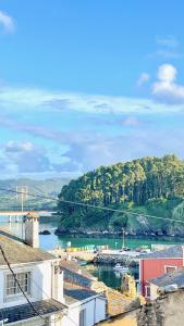 The Cliffs - Barqueiro Paradise