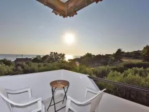 Katy's House Spacious House by a quiet beach next to N Potidea - 尼坡帝 Katy's House Spacious House by a quiet beach next to N Potidea - 尼坡帝