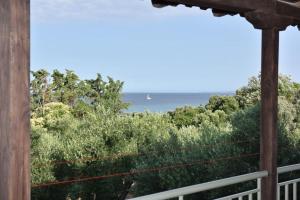 Katys House Spacious House by a quiet beach next to N Potidea