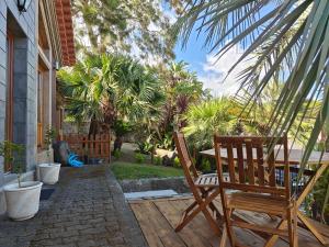 Casca de Noz - Modern Rustic Beach Getaway