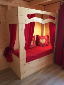 B&B / Chambres d'hotes Relais Mont Jura Adults Only : photos des chambres