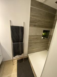 B&B / Chambres d'hotes La chambre d-hote de la fontaine de Jonquier Jacuzzi privatif : photos des chambres