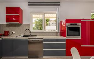 Amazing Apartment In Icici