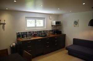 Oriana & Philippe au pied du métro 4