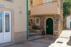 Apartments by the sea Drasnice, Makarska - 6697 