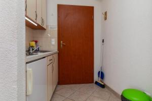 Apartments by the sea Drasnice, Makarska - 6697