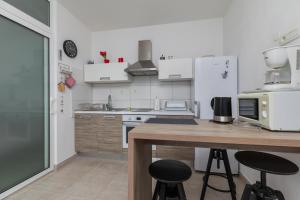 Apartments by the sea Pisak, Omis - 652