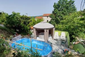 Apartments with a swimming pool Buzet, Central Istria - Sredisnja Istra - 21453 