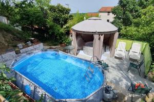 Apartments with a swimming pool Buzet, Central Istria - Sredisnja Istra - 21453 