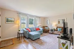 The Magnolia Manor 4BR Greenway Retreat - North Augusta