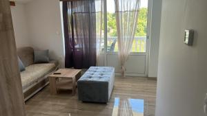 Apartments with parking space Vir - 23444