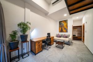 Travel Room Lipah Beach