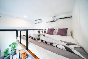 Travel Room Lipah Beach