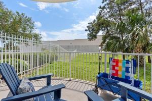 1st Floor Palms of Destin Resort Updated Condo with Beach Shuttle