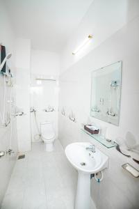 Diamond Hotel CMT8 - Center SaiGon