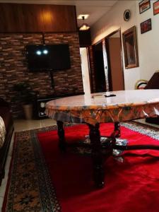 Familial appartement au rez-de-chaussé très propre
